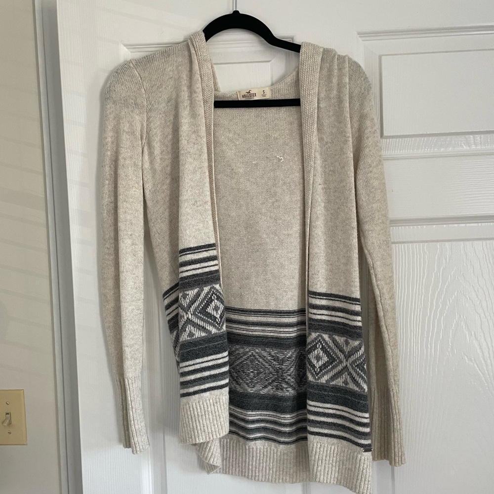 Hollister Cream and grey cardigan